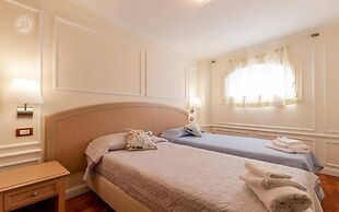 Villa Paradise-sleeps 20-pool-sea Views-pets