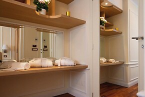 Villa Paradise-sleeps 20-pool-sea Views-pets