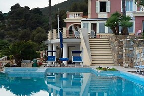 Villa Paradise-sleeps 20-pool-sea Views-pets