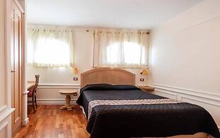 Villa Paradise-sleeps 20-pool-sea Views-pets