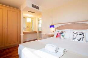 Villa Paradise-sleeps 20-pool-sea Views-pets