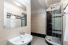 Modern Penthouse with 3-bedrooms