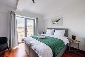 Modern Penthouse with 3-bedrooms