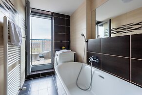 Modern Penthouse with 3-bedrooms