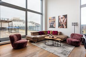 Modern Penthouse with 3-bedrooms