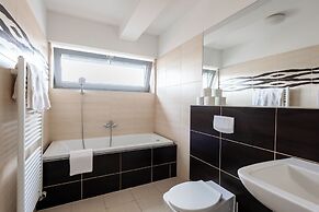 Modern Penthouse with 3-bedrooms