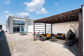 Modern Penthouse with 3-bedrooms