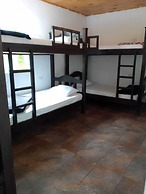 hostal hilltop salento