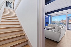 Stadium Container Club House