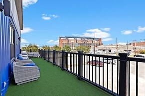 Stadium Container Club House