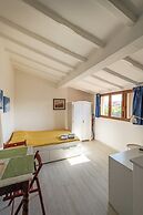 Via Laura - cozy studio