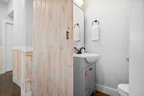 Huge Vacation Home! Community Boardwalk to the Beach