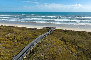 Huge Vacation Home! Community Boardwalk to the Beach