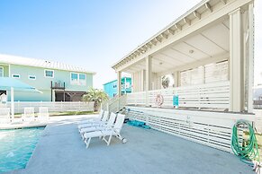 Sunrise Paradise - Pet Friendly! Community Pool!