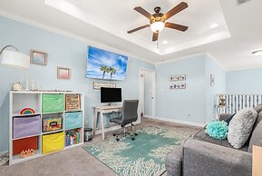 Sunrise Paradise - Pet Friendly! Community Pool!