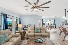 Sunrise Paradise - Pet Friendly! Community Pool!