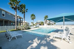 Sunrise Paradise - Pet Friendly! Community Pool!