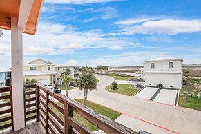 Sunrise Paradise - Pet Friendly! Community Pool!