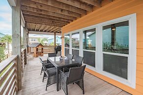 Sunrise Paradise - Pet Friendly! Community Pool!