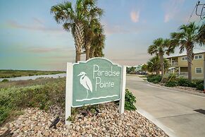 Sunrise Paradise - Pet Friendly! Community Pool!