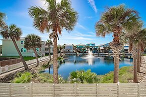 Sunrise Paradise - Pet Friendly! Community Pool!