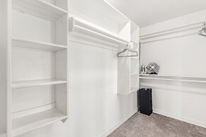 Sunrise Paradise - Pet Friendly! Community Pool!