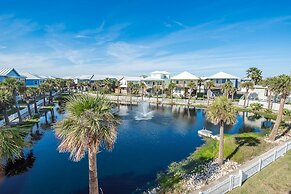 Sunrise Paradise - Pet Friendly! Community Pool!