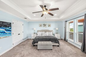 Sunrise Paradise - Pet Friendly! Community Pool!