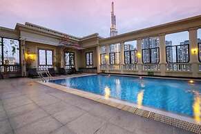 THE MANOR Premier Residence