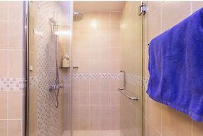 THE MANOR Premier Residence