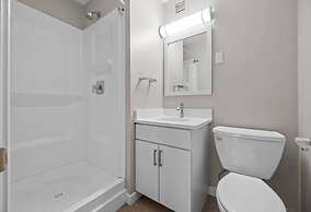 Global Luxury Suites Brookline Village