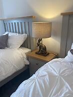 Idyllic Cottage Sleeps 4 pet Friendly