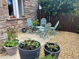 Idyllic Cottage Sleeps 4 pet Friendly