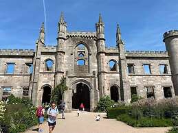 Idyllic Cottage Sleeps 4 pet Friendly