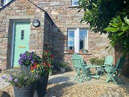Idyllic Cottage Sleeps 4 pet Friendly