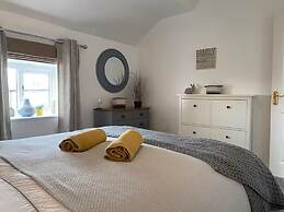 Idyllic Cottage Sleeps 4 pet Friendly