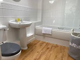 Idyllic Cottage Sleeps 4 pet Friendly