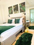 Magnolia House - Indoor Pool and Sauna
