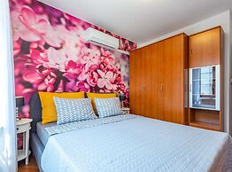 Zadar Lavish and Luxurious Apartment With Private Pool