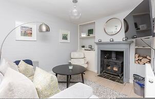 River Cabin Mills Cottage - From 450 Per Night