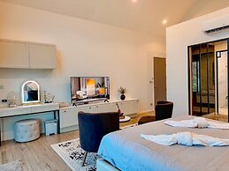 WildWildWest Pool Villa Khaoyai