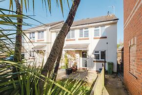 Corner House - Bright 2BD in Cheltenham