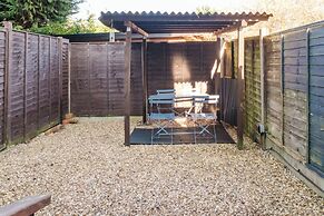 Corner House - Bright 2BD in Cheltenham