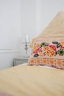 Corner House - Bright 2BD in Cheltenham