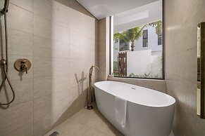 Aqua Vista Hoi An - Villas in Wyndham Royal Beachfront