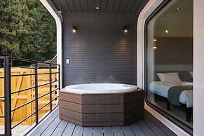 IZA GLAMPING Chihaya-Akasaka Village