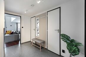 Luxury 5-bedrooms apart in Prague