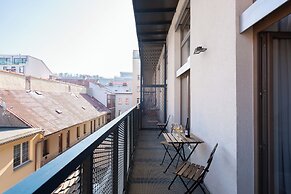 Luxury 5-bedrooms apart in Prague