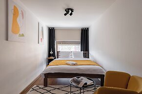 Luxury 5-bedrooms apart in Prague