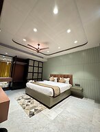 Hotel Shagun Farm Raipur